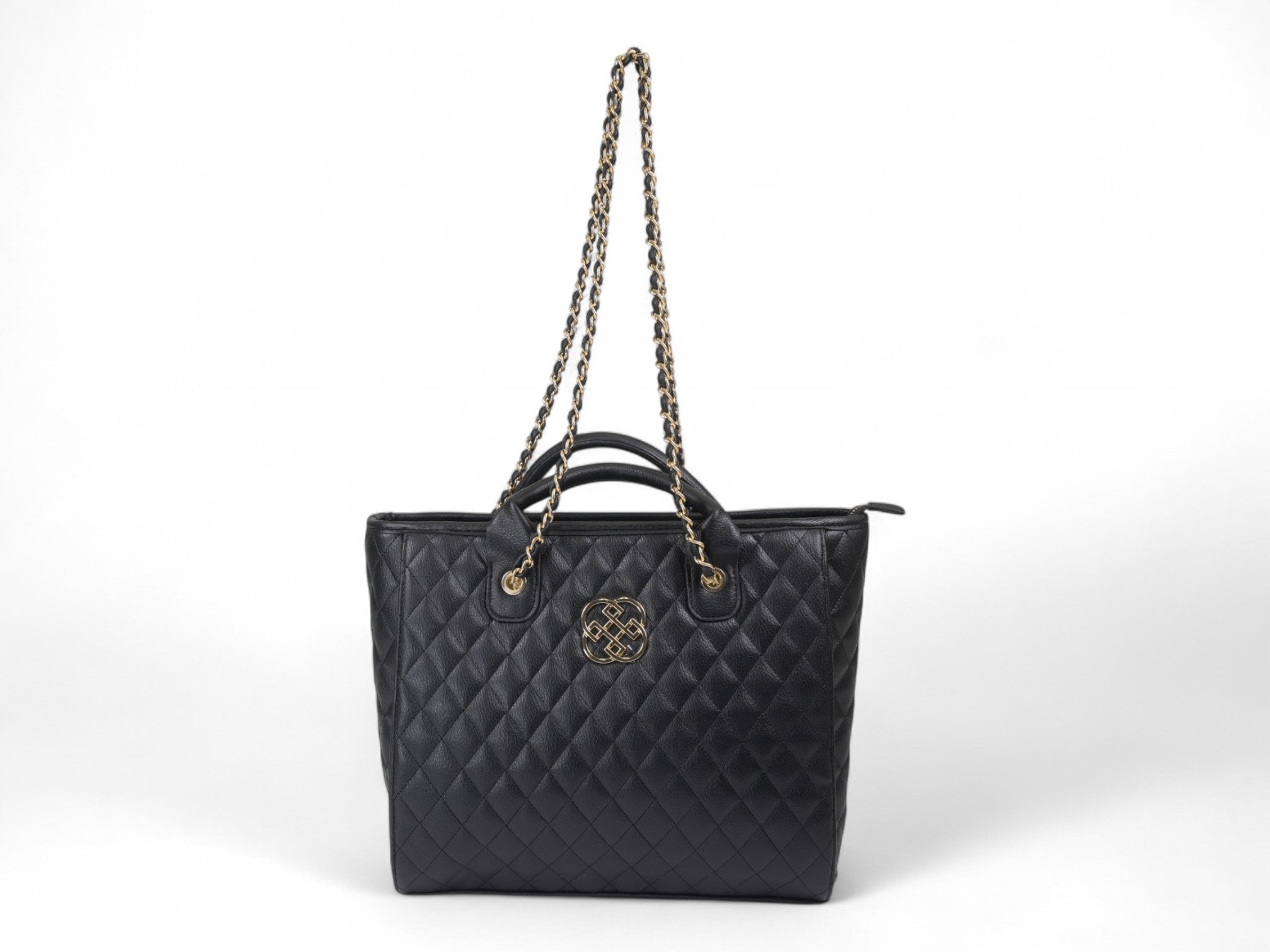 Daisy Fuentes Black Quilted Shoulder Bag