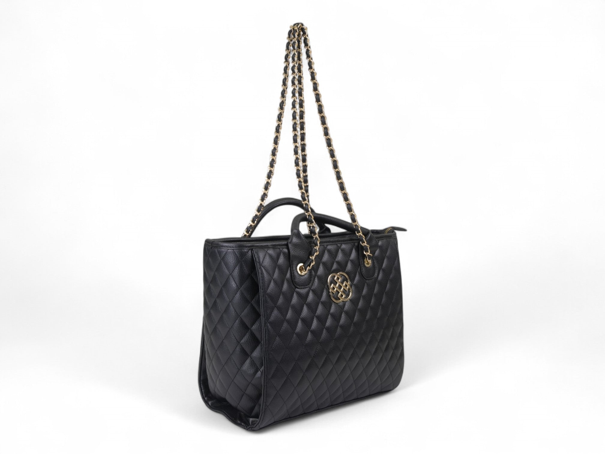 Daisy Fuentes Black Quilted Shoulder Bag