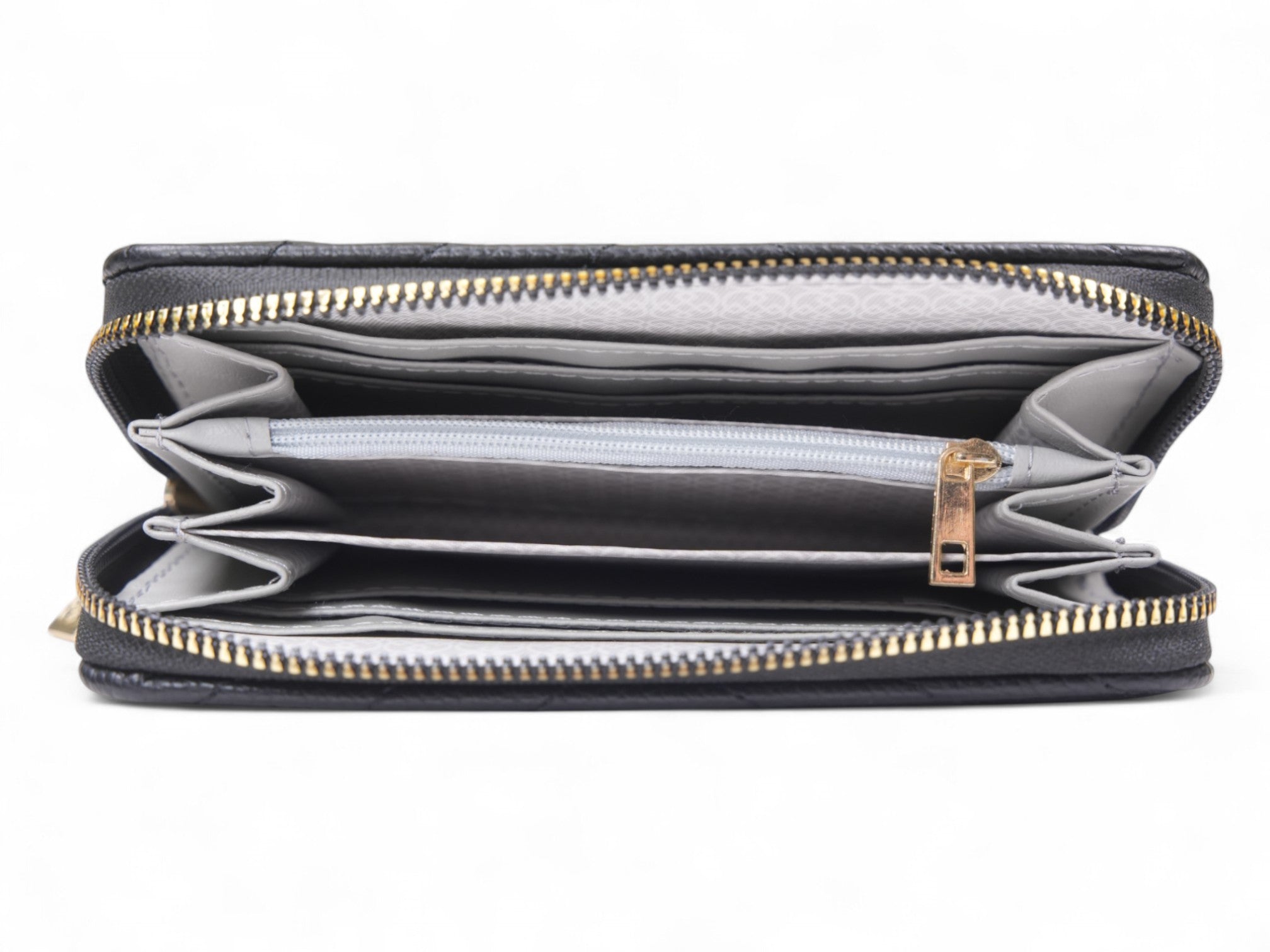 Daisy Fuentes Black Zip Chevron Wallet