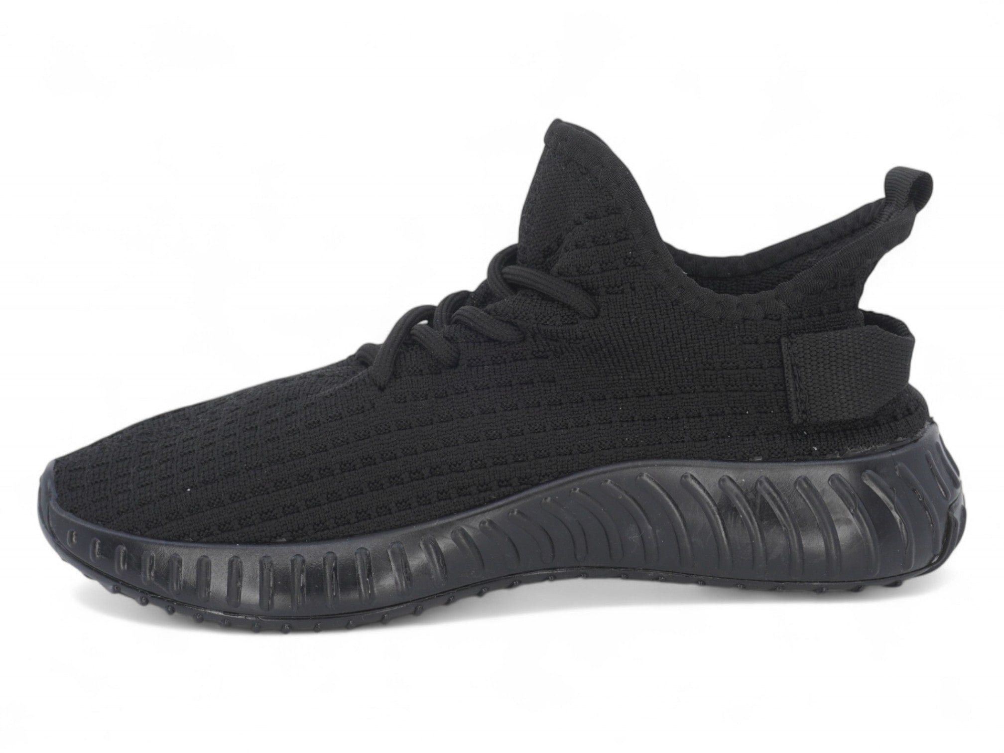 Women's Black Sporty Fly Knit Sneaker