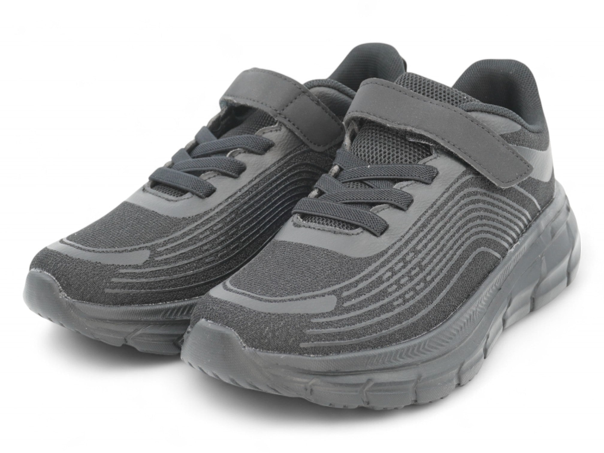 Boys' Triple Black Flyknit Jogger Sneaker