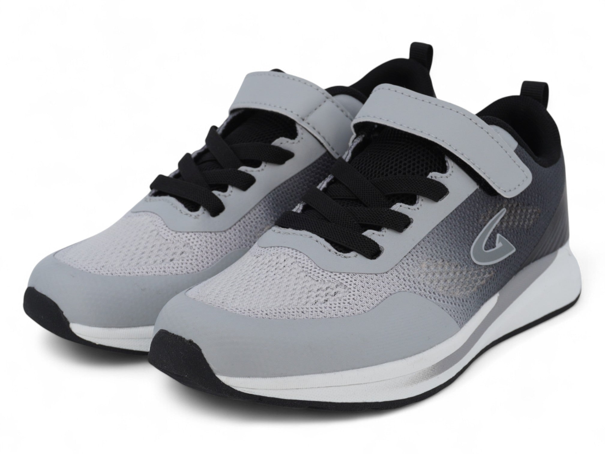 Boys' Gray Gradient Flyknit Sneaker