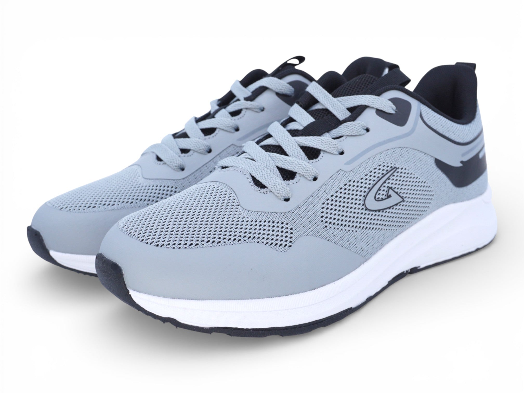 Men's Light Gray Flyknit Sneaker