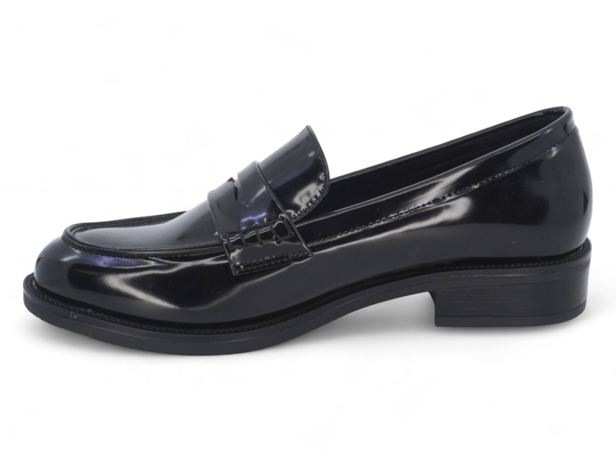 Women's Black Matte Vegan Patent Leather Loafer