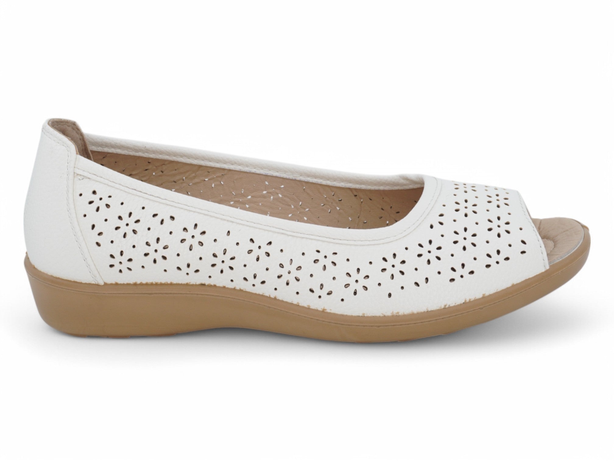 Women's White Quin Wide Width Comfort Shoe