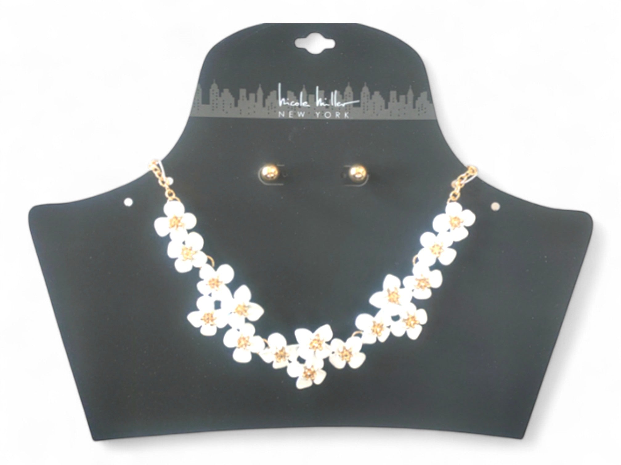 White Flower Necklace & Earring Set
