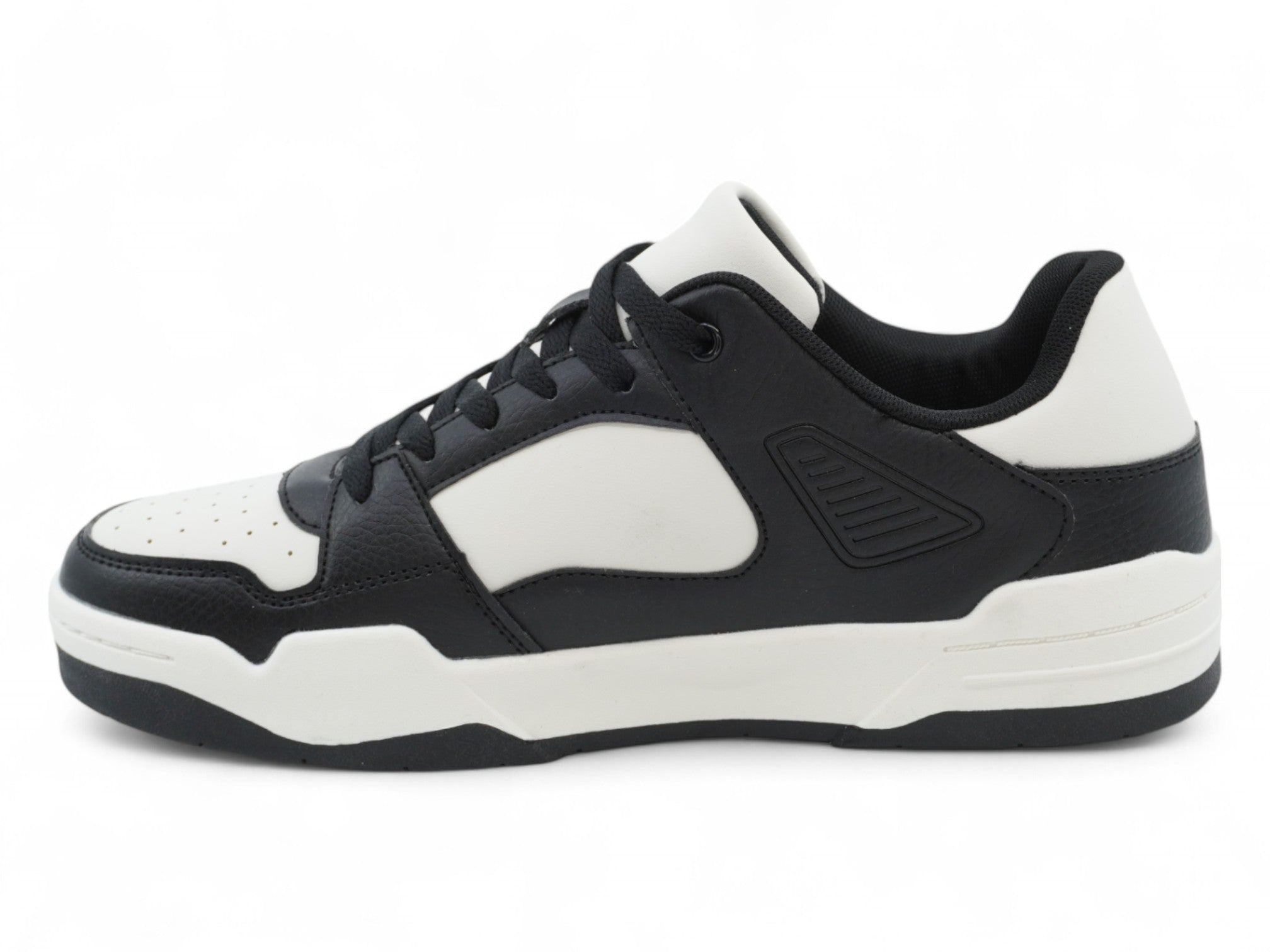 Men's Black & White Courtside Sneaker