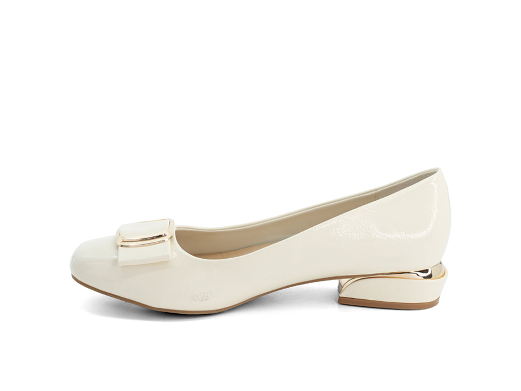 Women's Cream Tabitha Wide Width Dress Shoe